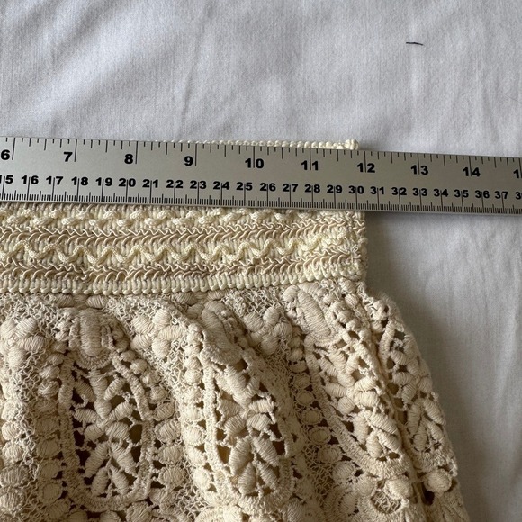 Swoon Women's Crochet Lace Tiered Mini Skirt Cream Boho Festival NEW Y2K Chic - Picture 8 of 10